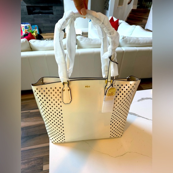 Lauren Ralph Lauren Handbags - Lauren Ralph Lauren Lauderdale tanner tote medium vanilla